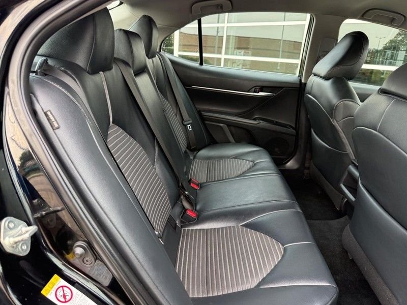 Used 2019 Midnight Black Metallic Toyota SE image 12