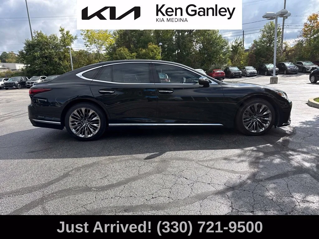 Used 2021 Black Lexus 500 Base image 6