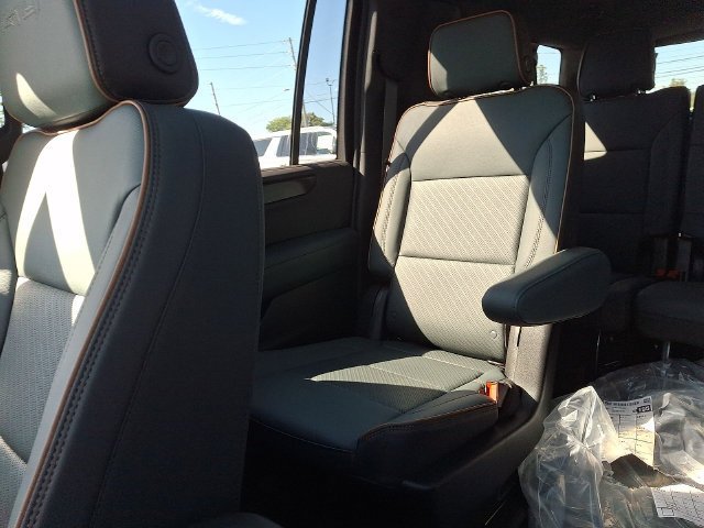 2026 GMC Yukon XL AT4 - Photo 12