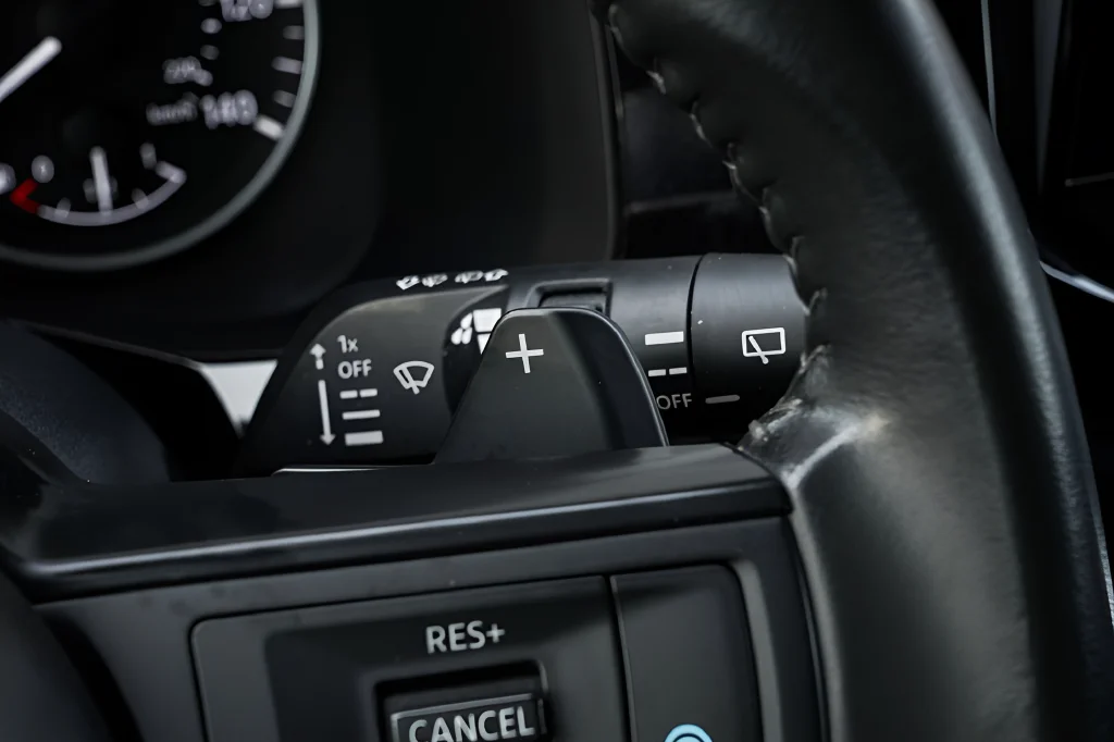2024 Nissan Pathfinder SV - Photo 32