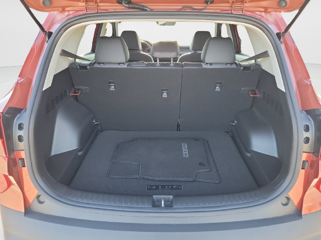 Used 2023 Orange Kia S image 9