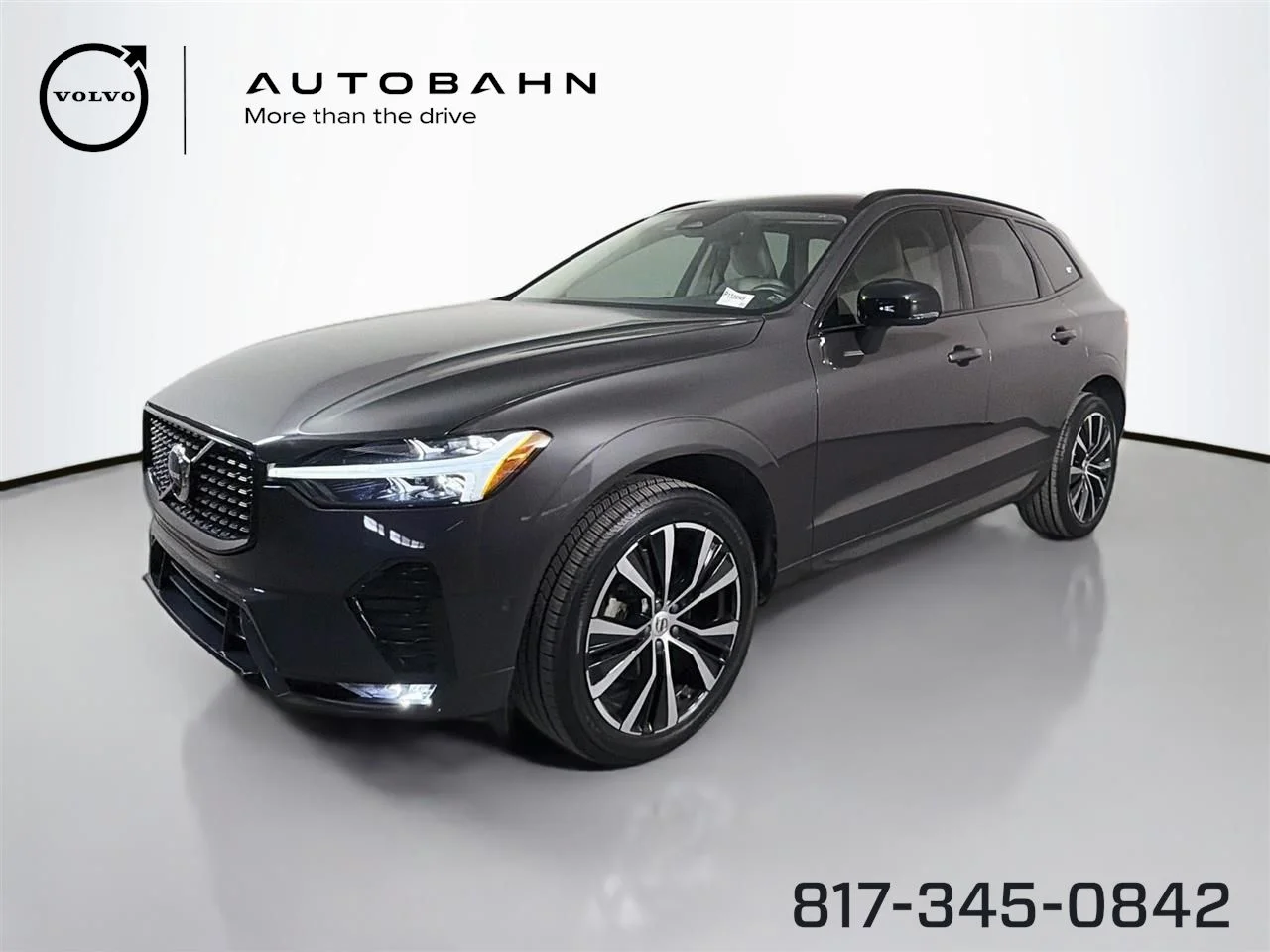 2023 Volvo XC60 B5 Plus Dark Theme AWD's photo