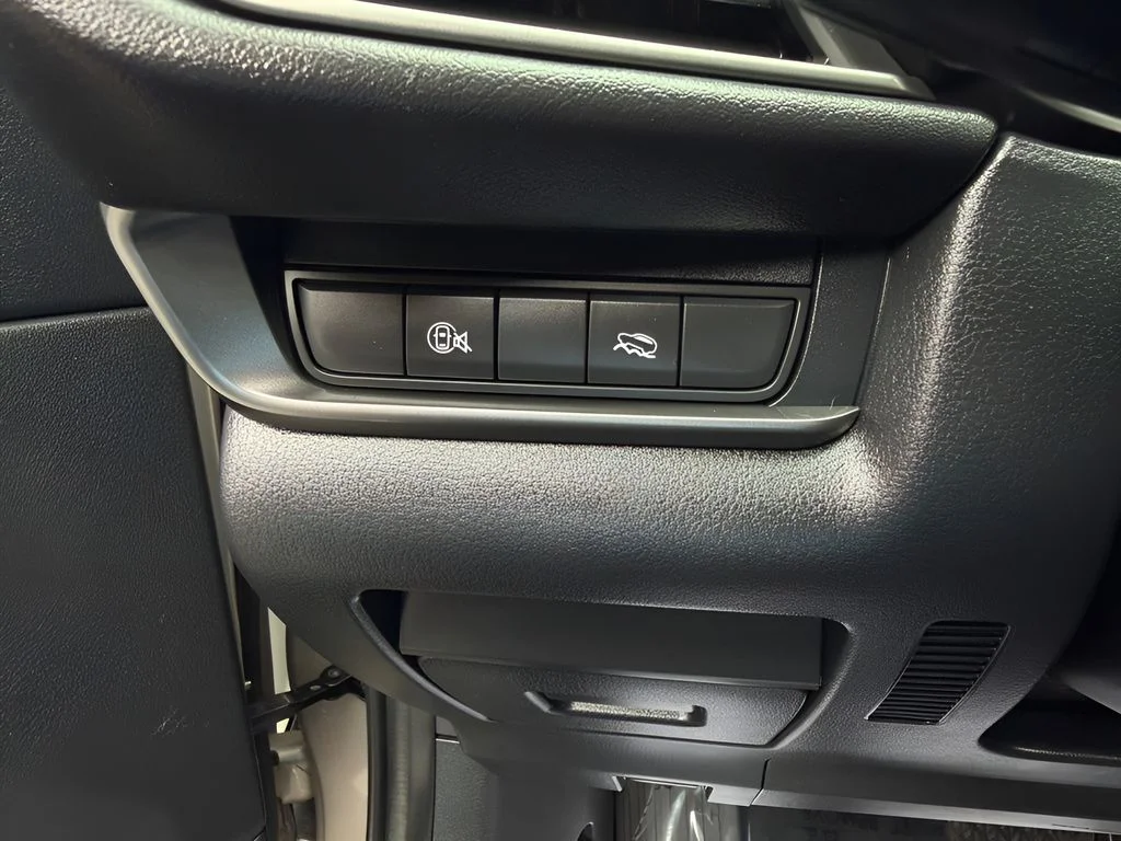 Used 2024 Silver Mazda 2.5 S Select Sport image 10