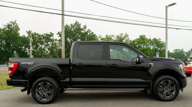 Used 2023 Black Ford Lariat image 5