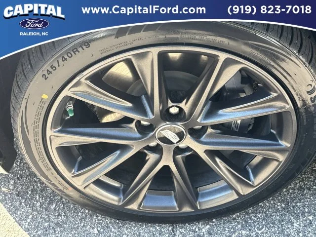 Used 2025 Silver Cadillac V-Series image 13