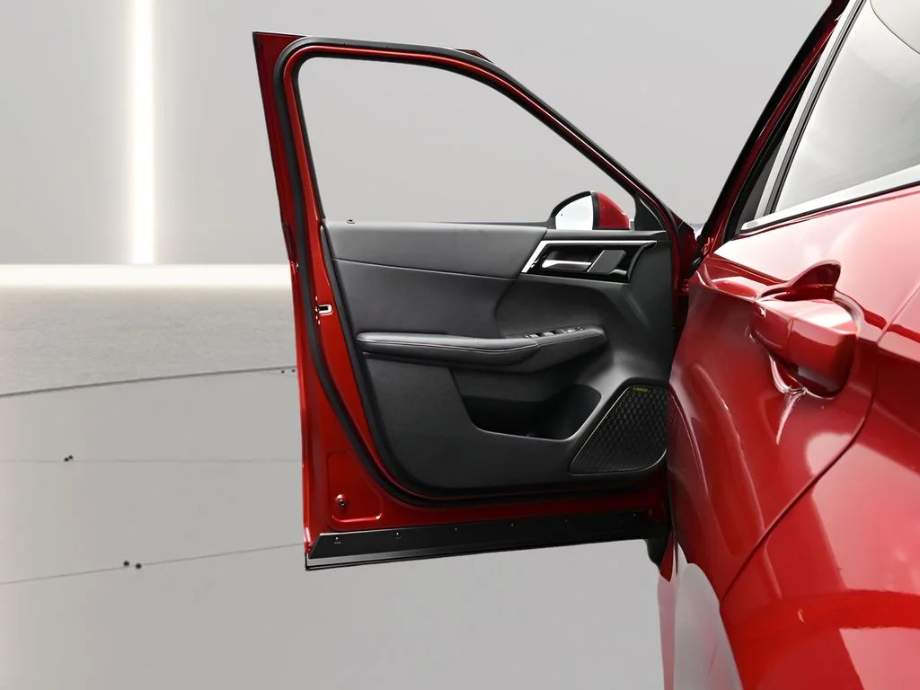 New 2026 Red Diamond Mitsubishi SE image 17