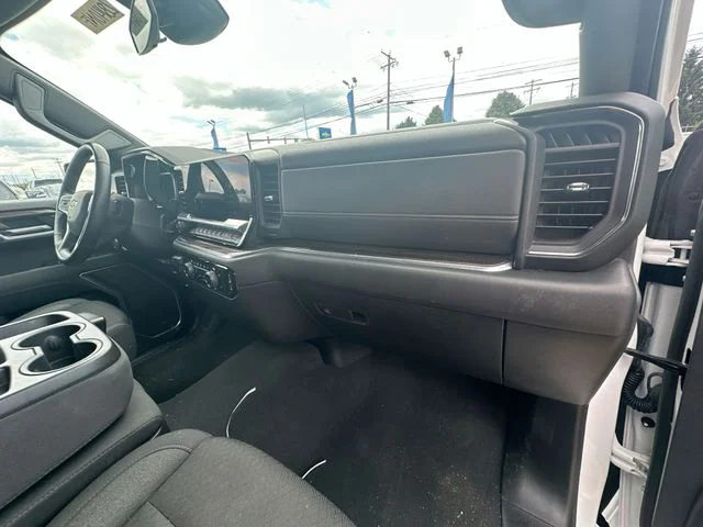 Used 2025 White Chevrolet LT image 32