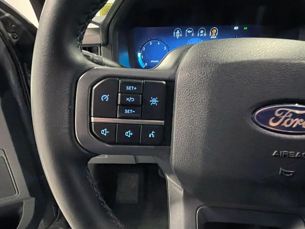 Used 2025 Gray Ford XLT image 28