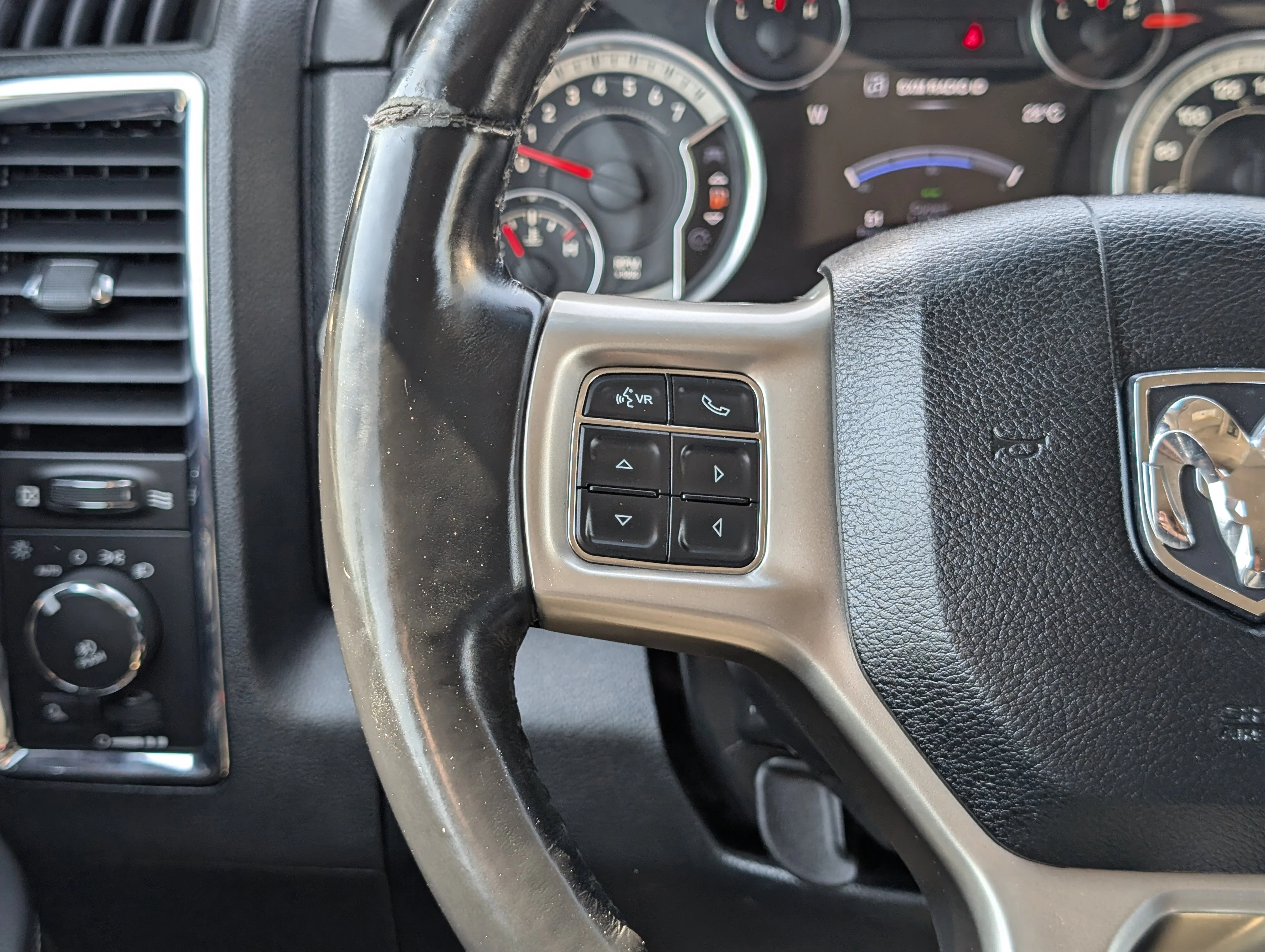 Used 2016 Blue Streak Pearl Ram Laramie image 27