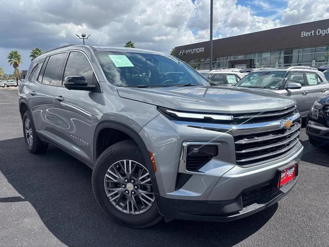 2024 Chevrolet Traverse LT