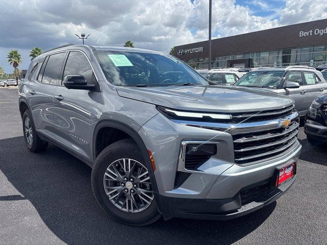 2024 Chevrolet Traverse LT