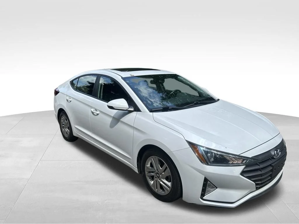 Used 2020 White Hyundai Value Edition image 8