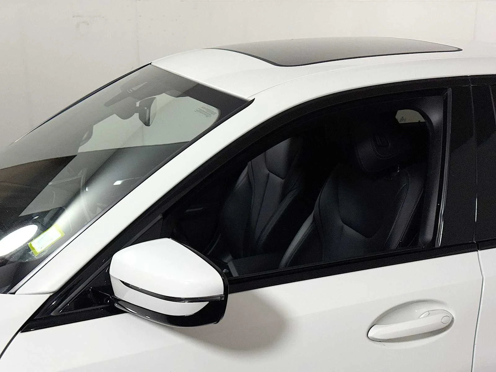 Used 2023 Alpine White BMW 330e xDrive image 29
