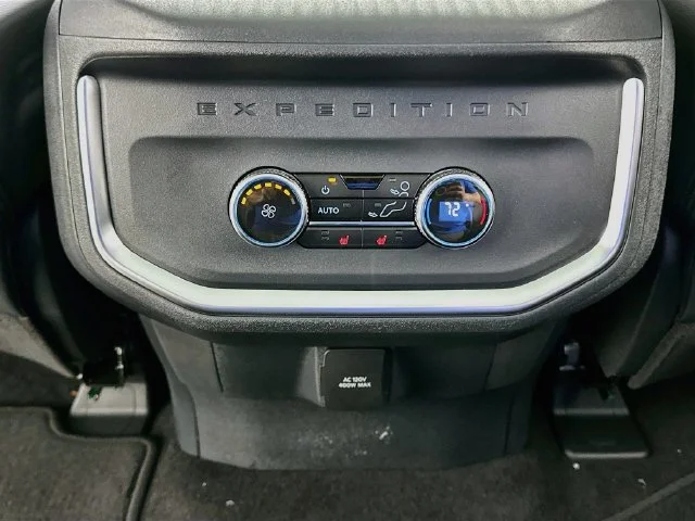 New 2027 Gray Ford Platinum image 13