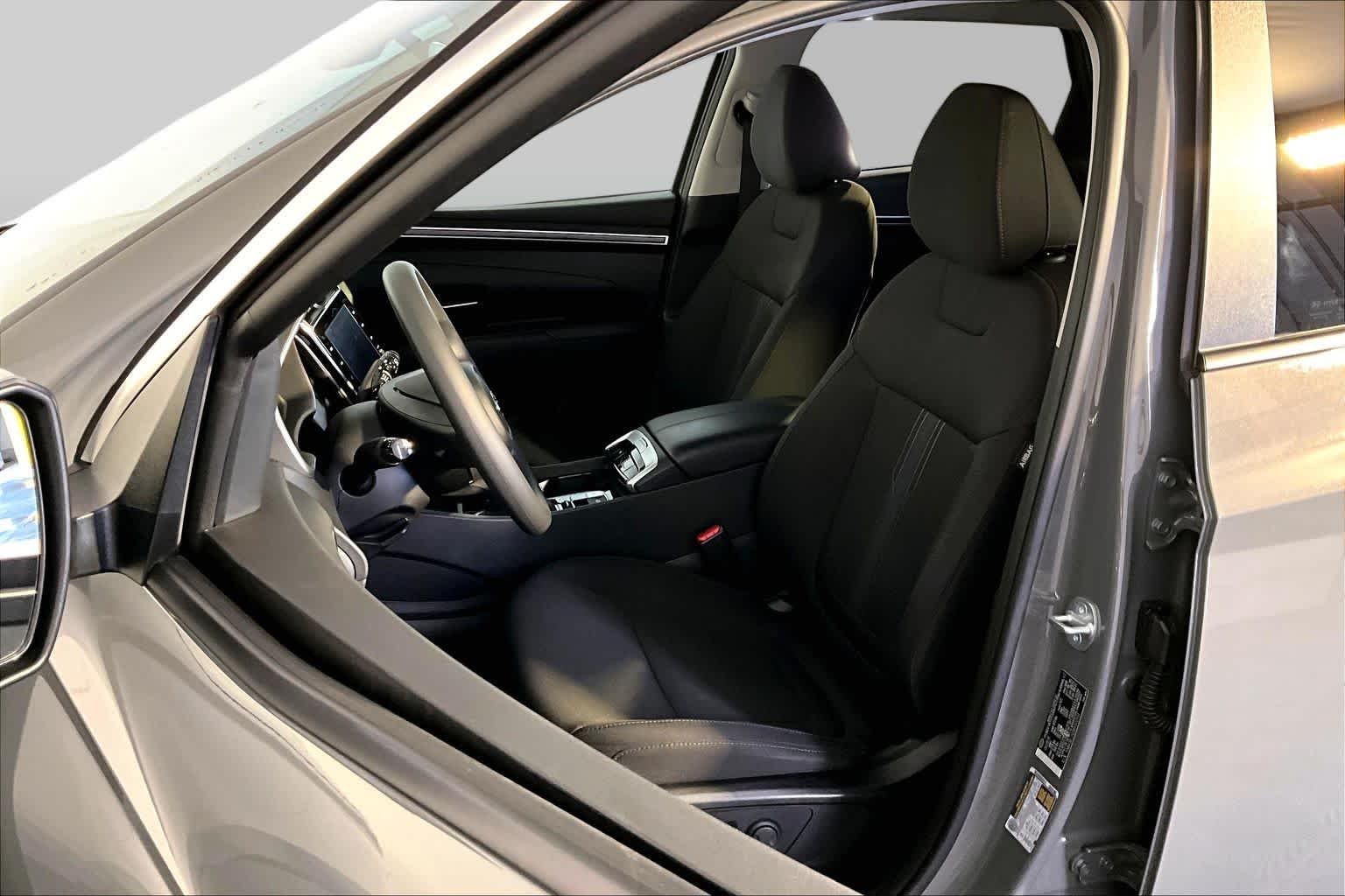 Used 2024 Hampton Gray Hyundai SEL image 9