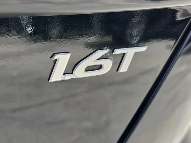2024 Hyundai Kona Limited - Photo 14