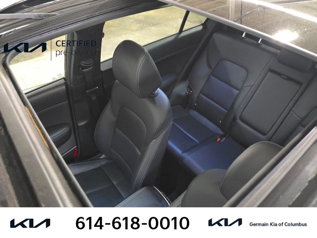 Used 2022 Red Kia Nightfall image 21
