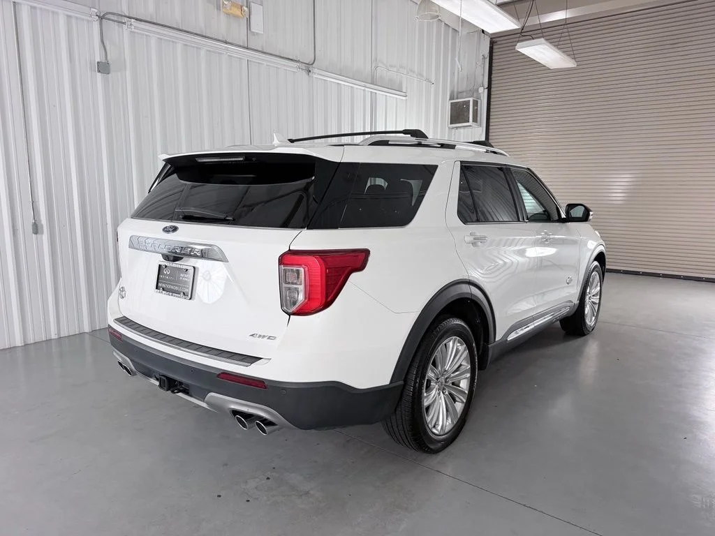 Used 2023 White Metallic Ford King Ranch image 5