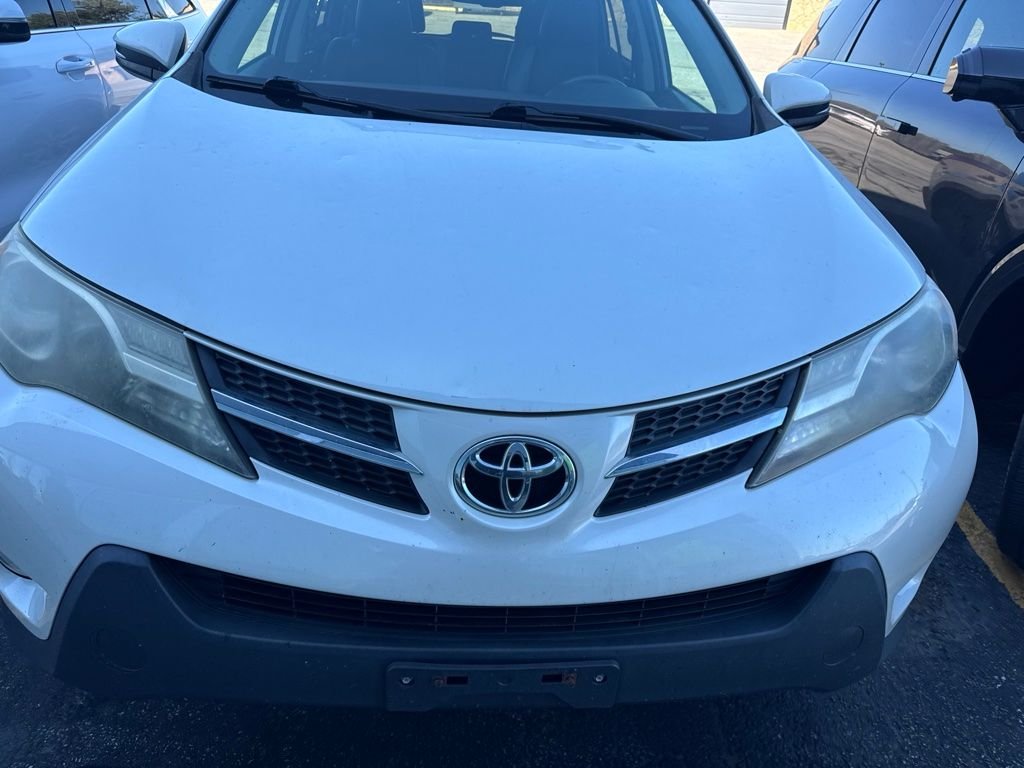 Used 2013  Toyota Limited image 4