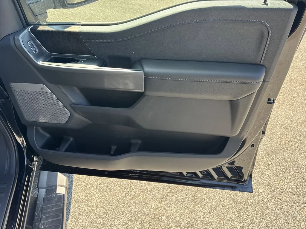 New 2026 Agate Black Metallic Ford F-350® Lariat® image 14
