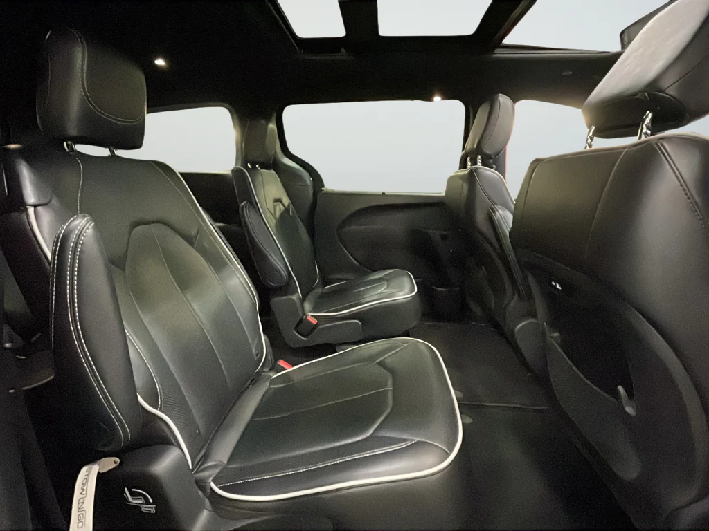 Used 2026 Black Chrysler Limited image 26