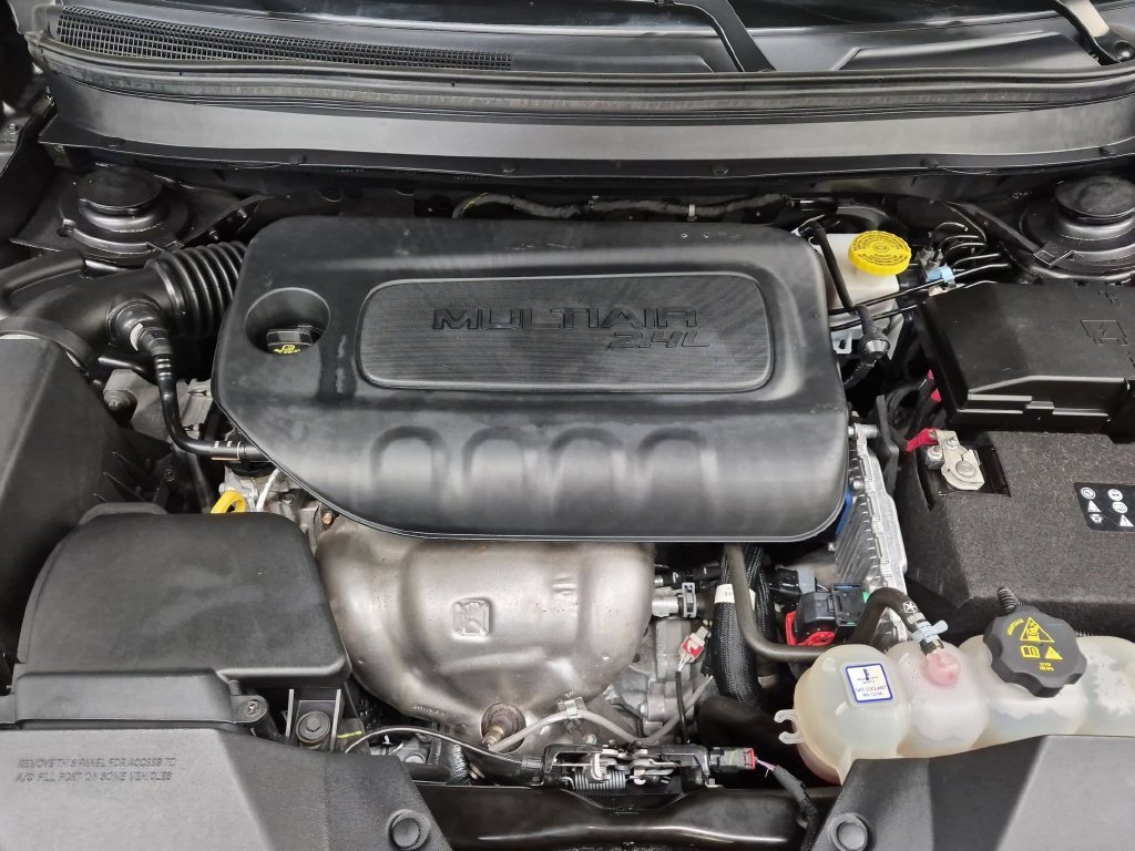 Used 2023 Gray Jeep Altitude image 28