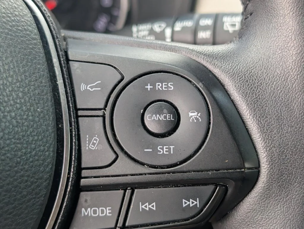 Used 2021 Magnetic Gray Met Toyota XLE Premium image 24