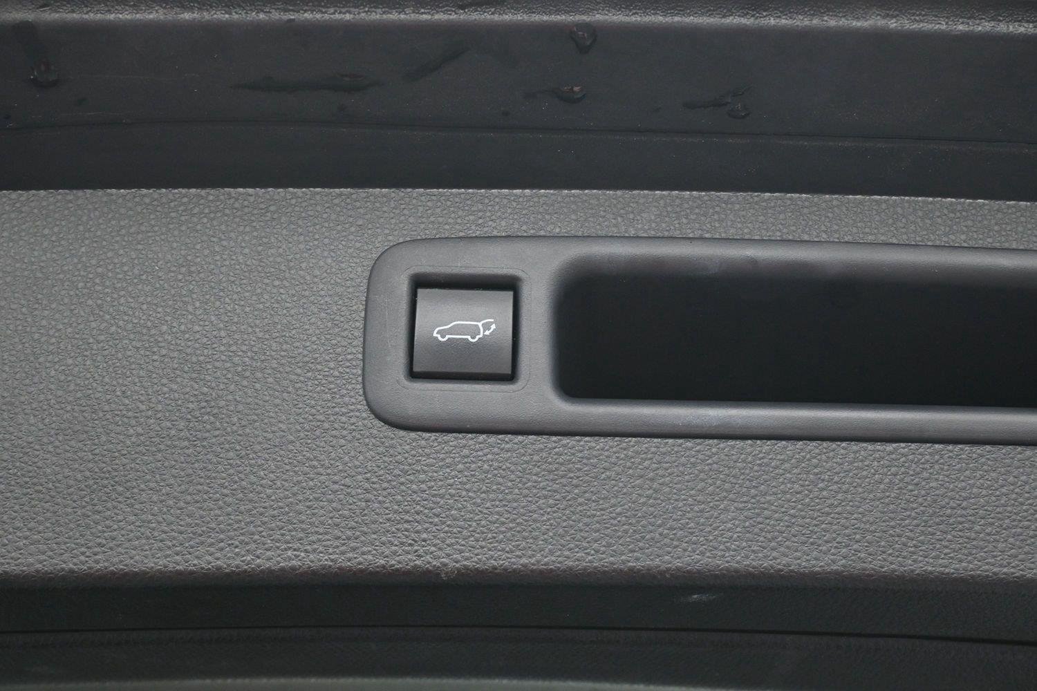 Used 2022 Magnetic Gray Metallic Toyota XLE image 10
