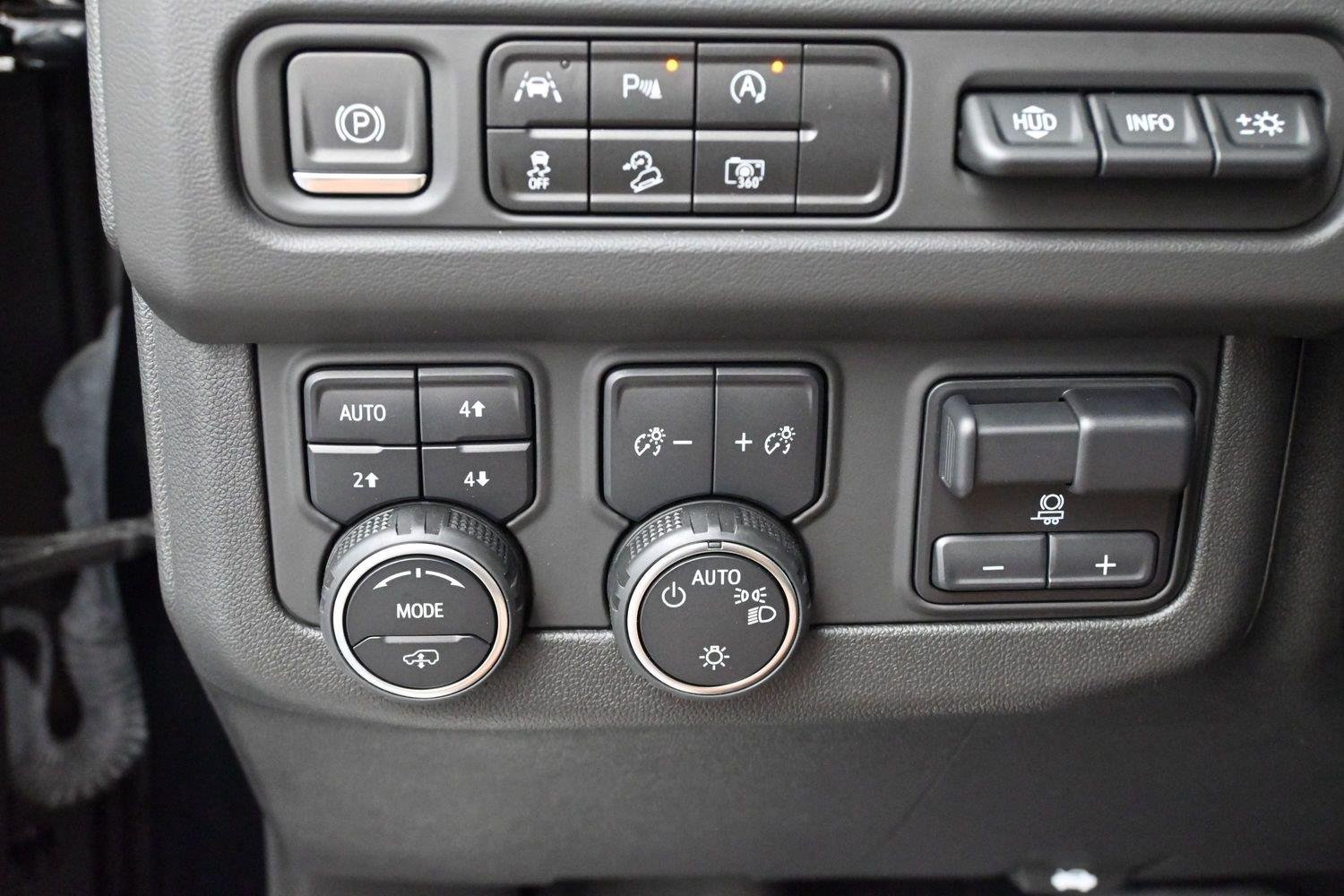 Used 2023 BLACK Chevrolet High Country image 29