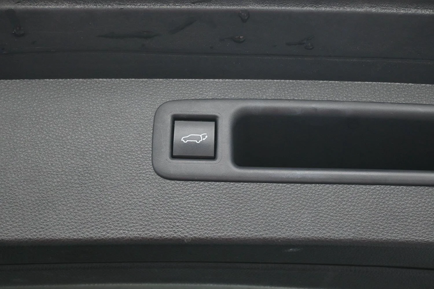 Used 2022 Magnetic Gray Metallic Toyota XLE image 10