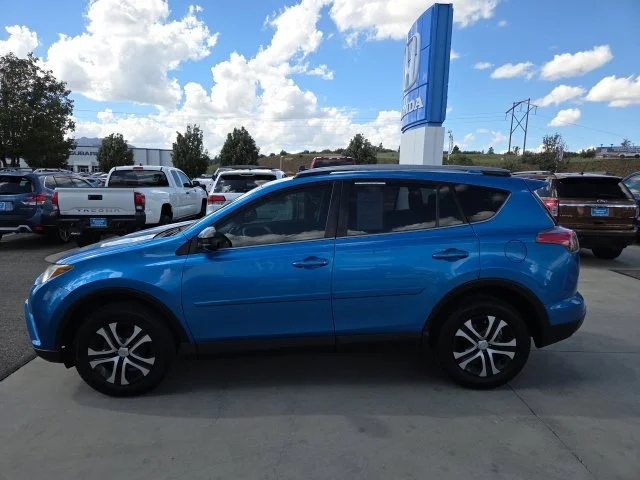 Used 2017 Blue Toyota LE image 8