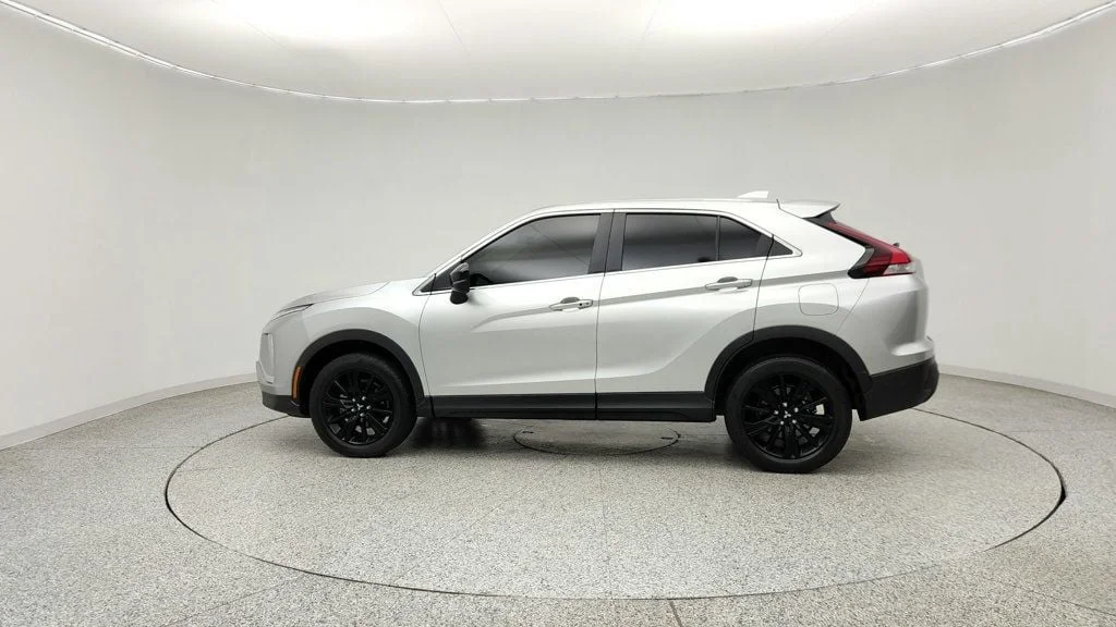 Used 2025 Alloy Silver Metallic Mitsubishi LE S-AWC image 8