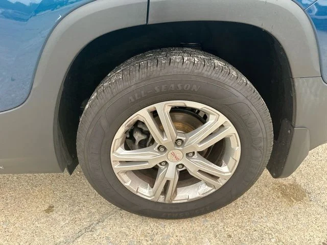 Used 2020 Blue GMC SLE image 47