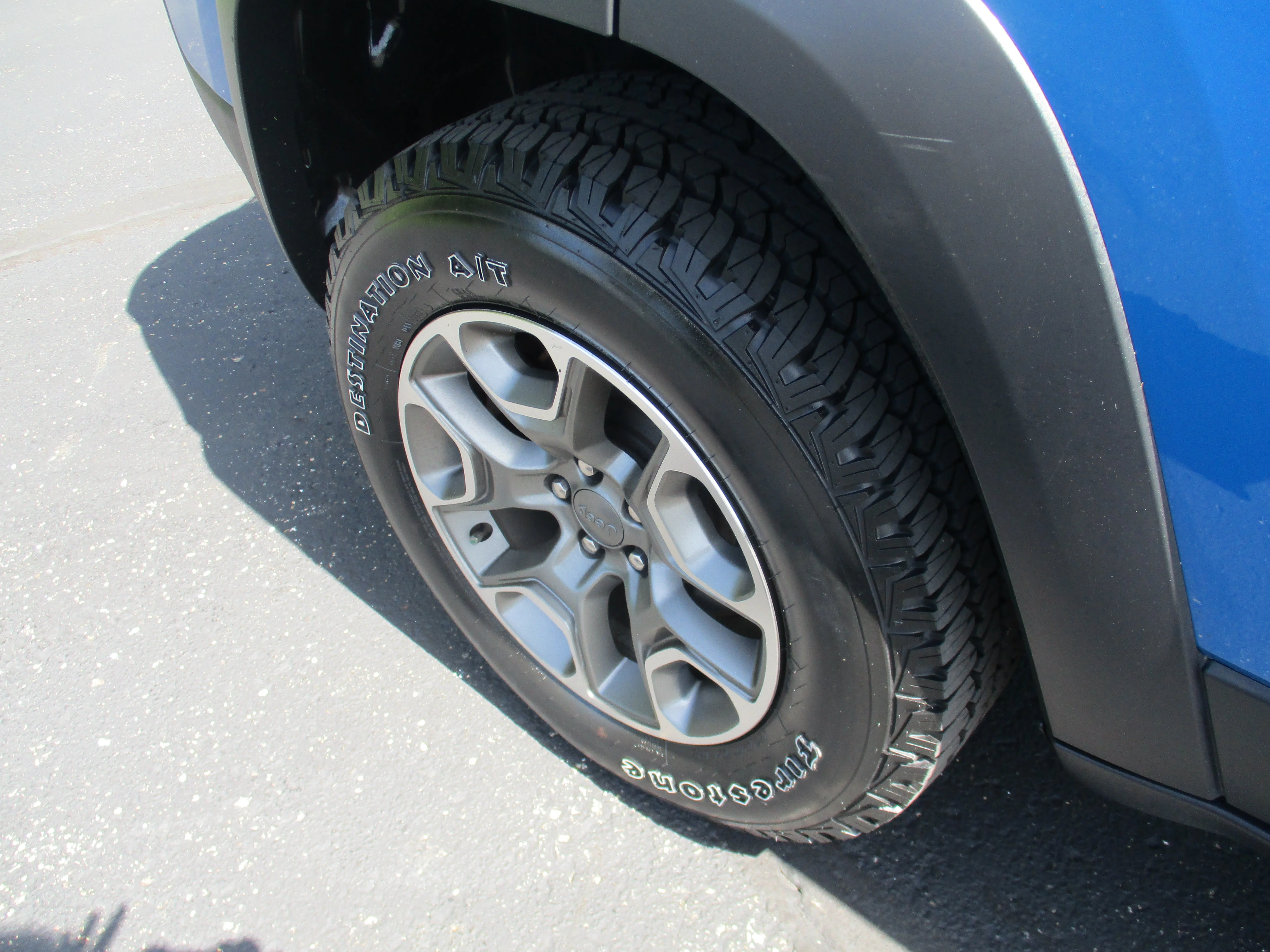 Used 2022 Hydro Blue Pearlcoat Jeep Trailhawk image 53