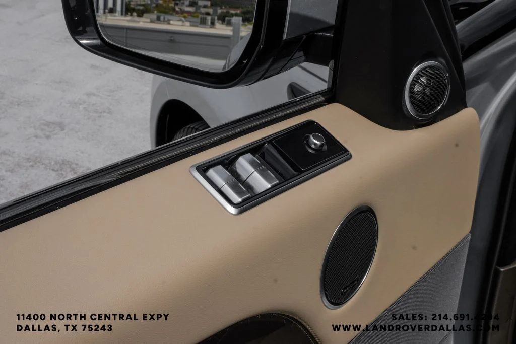 Used 2019 Silver Land Rover HSE image 48