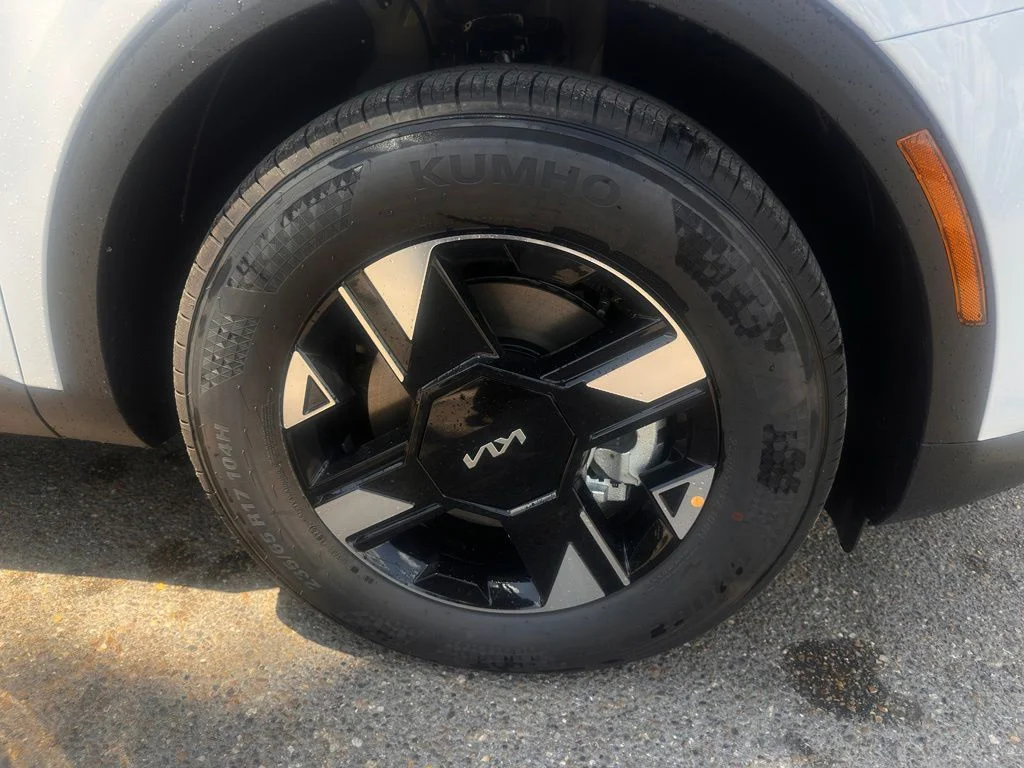 New 2026 White Kia LX image 20