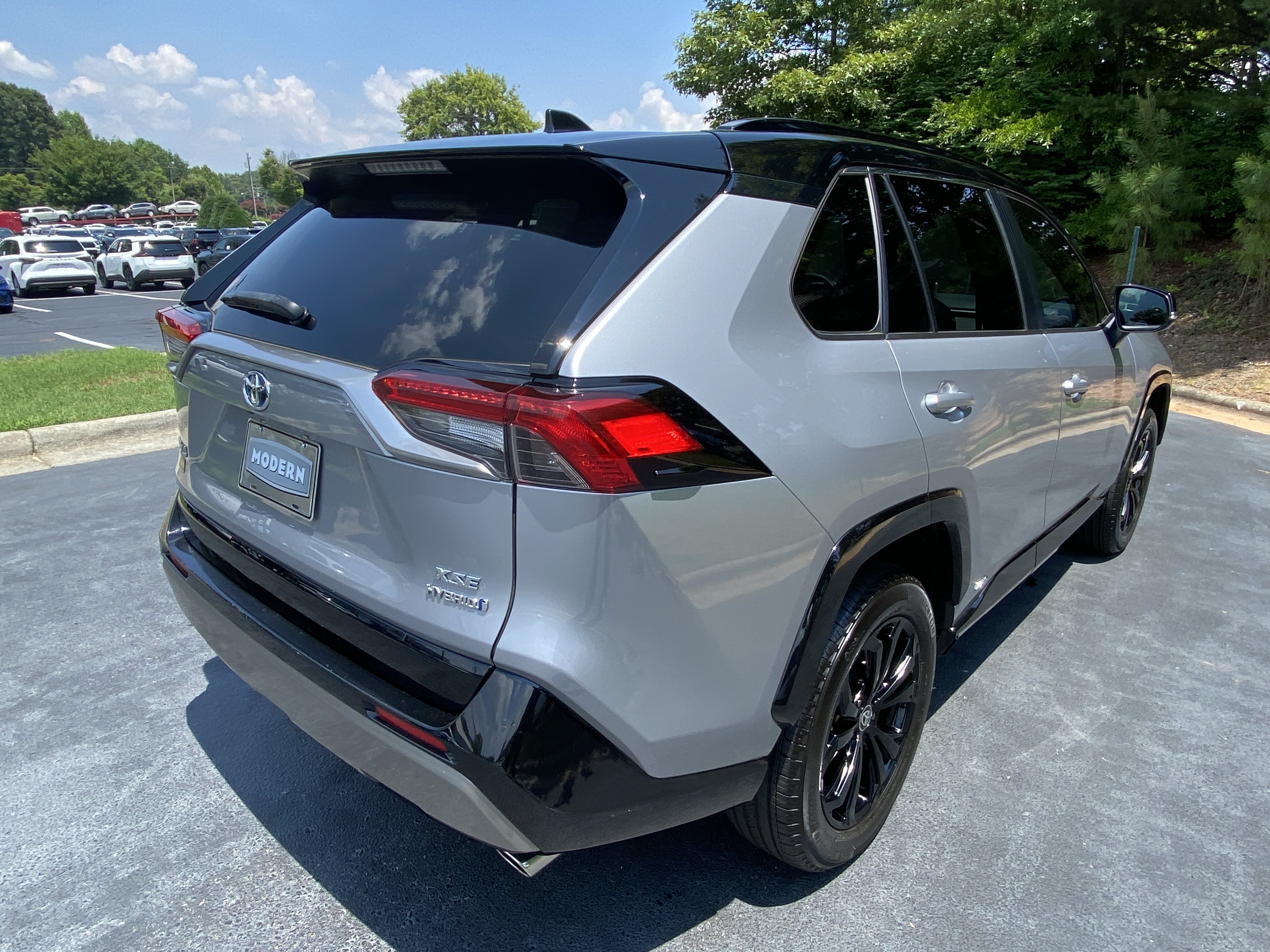 Used 2022 Silver Sky Metallic Toyota Hybrid XSE image 5