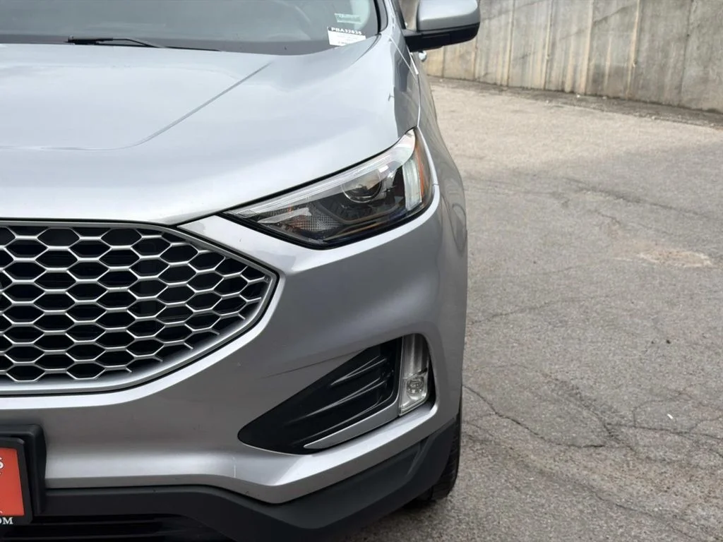 Used 2023 Silver Ford SEL image 11