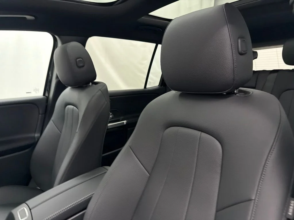 New 2026 Black Mercedes-Benz GLB 250 image 13