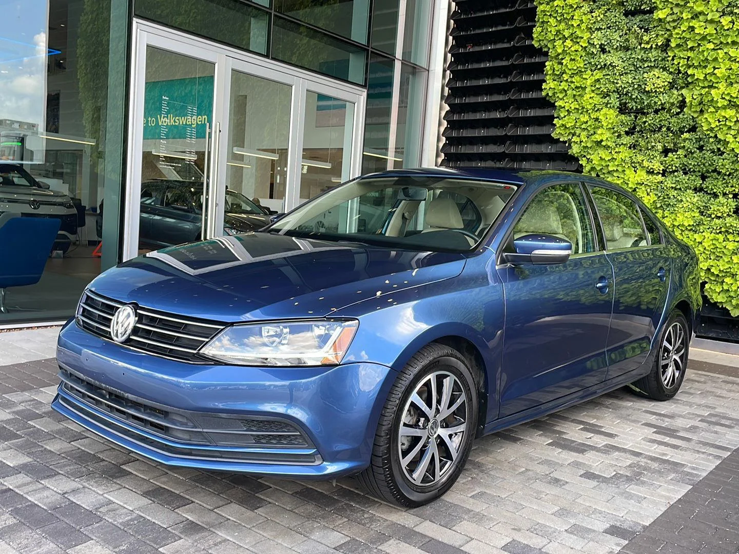 Used 2017 Silk Blue Metallic Volkswagen 1.4T SE image 17
