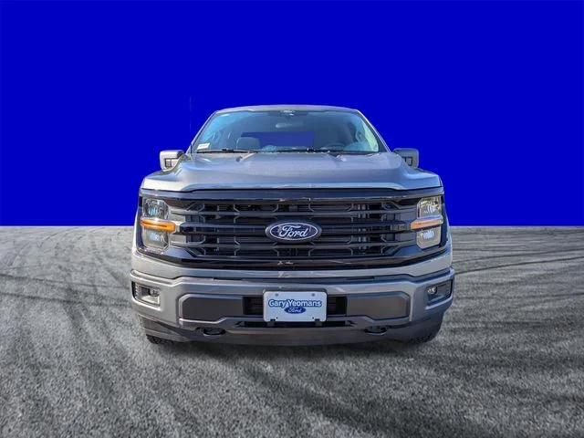 New 2026 Carbonized Gray Metallic Ford XLT image 9