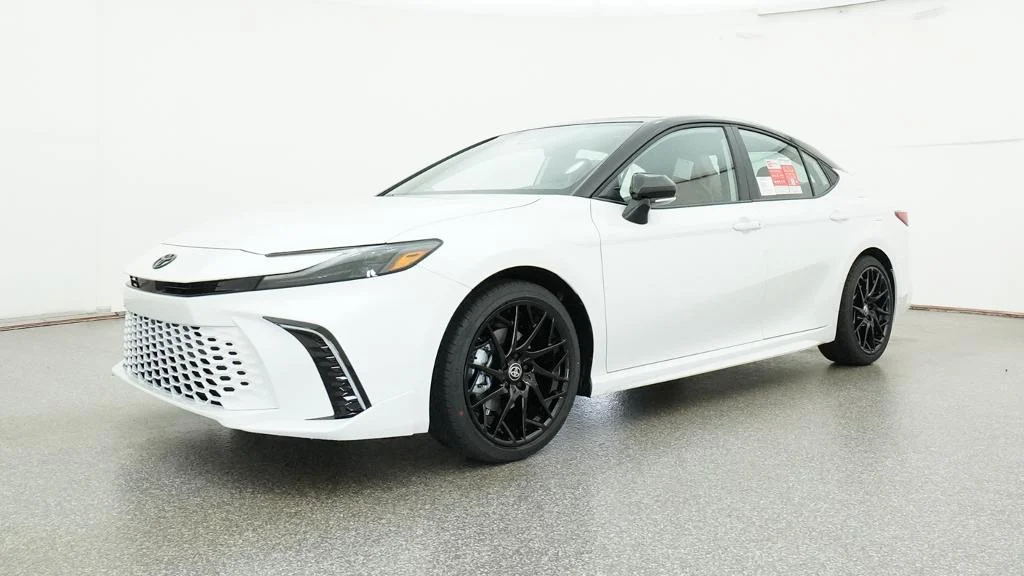 New 2026 Wind Chill Pearl with Midnight Black Metallic roof Toyota XSE image 14