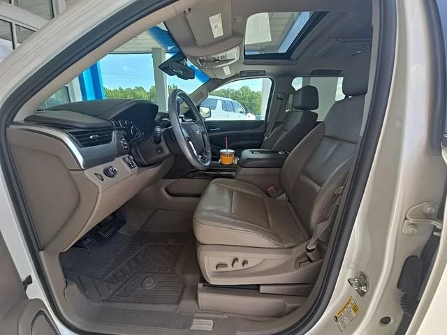Used 2015 WHITE DIAMOND TRICOAT Chevrolet LT image 3
