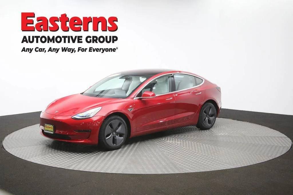 Used 2018 Red Tesla Long Range image 52