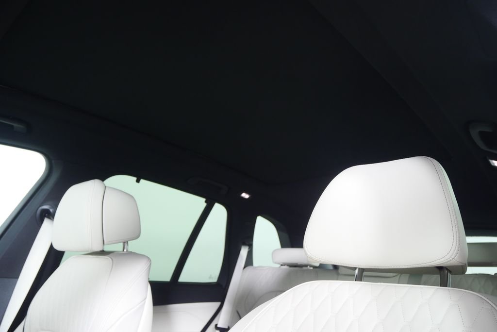 Used 2026 Black Sapphire Metallic BMW sDrive40i image 12