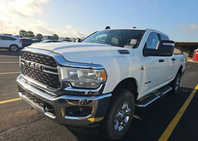 Used 2023 White Ram Big Horn image 1