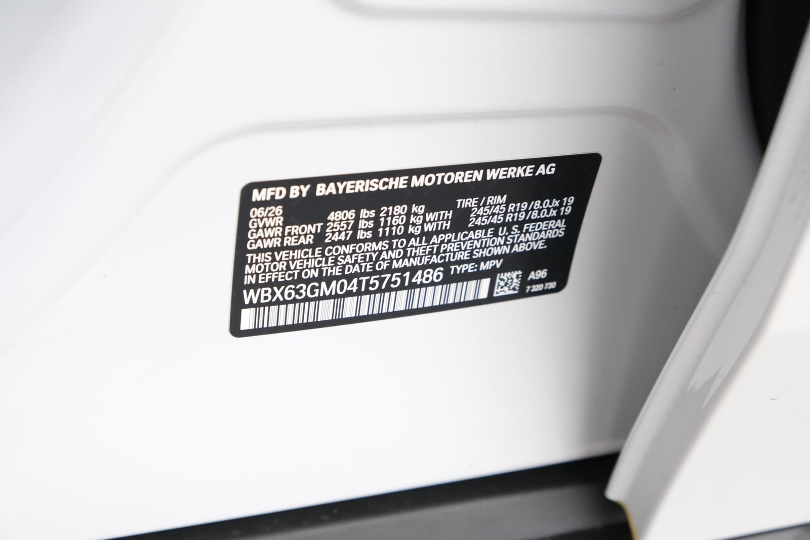 New 2026 Mineral White Metallic BMW xDrive28i image 30