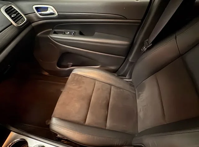 Used 2022 White Jeep Laredo X image 19