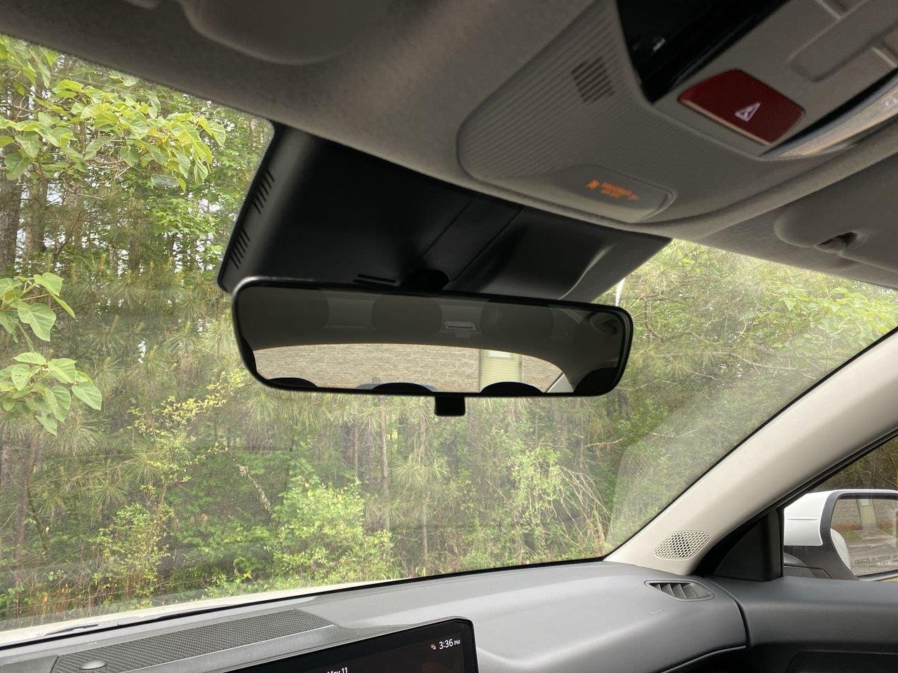 New 2026 Snow White Pearl Kia LXS image 41