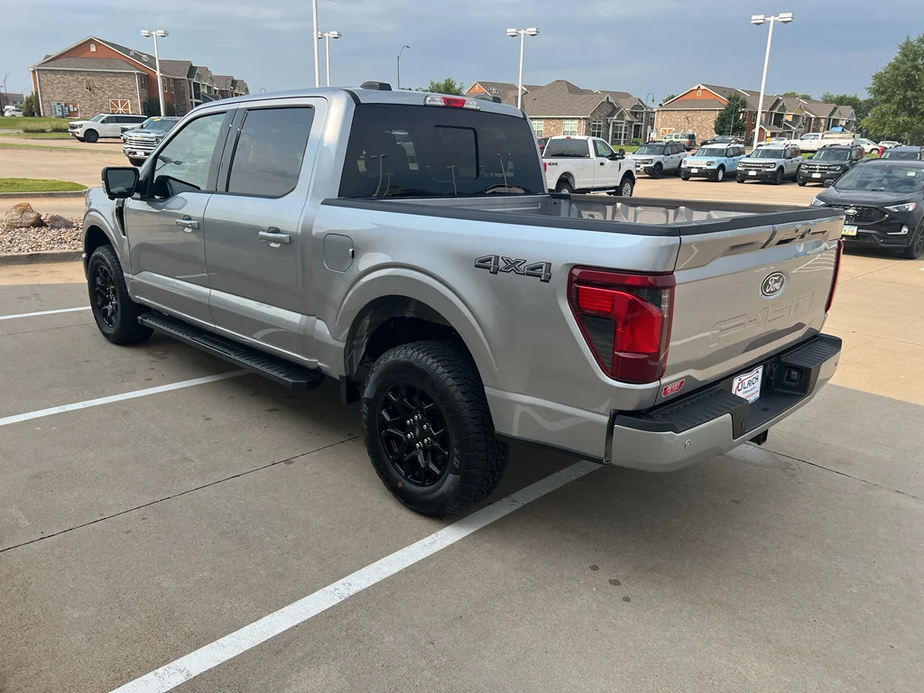 New 2026 Iconic Silver Metallic Ford XLT image 7